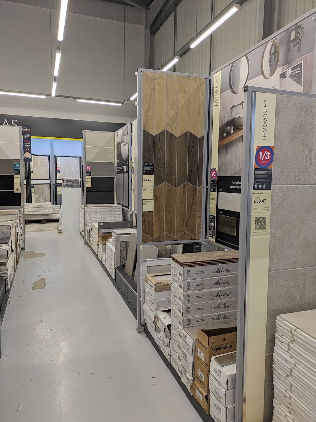 Topps Tiles Milton Keynes - Superstore