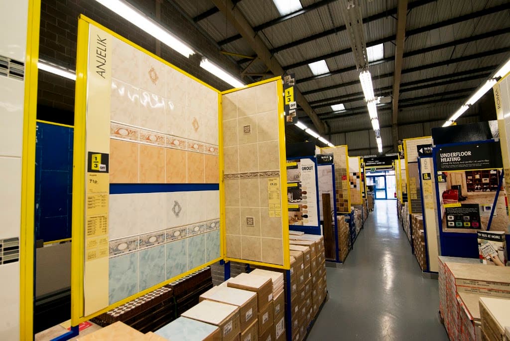 Topps Tiles Ipswich - Clearance Outlet