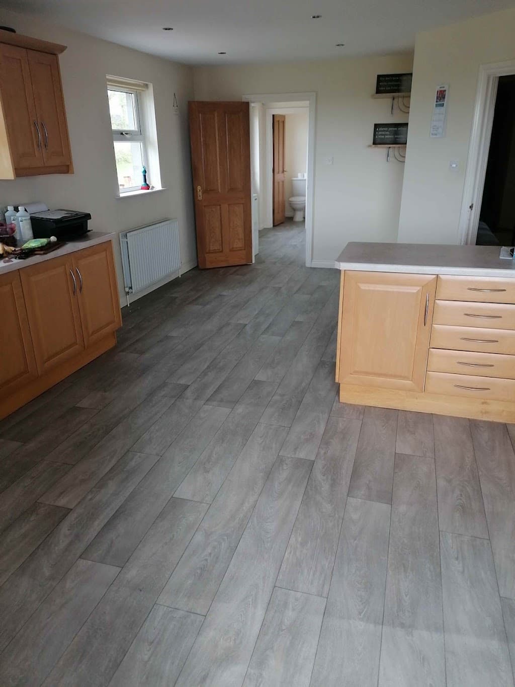 FLOORWORKS NI, Carpets, Vinyl, Laminates