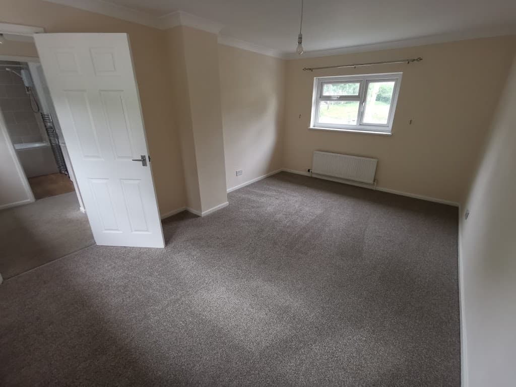 Andy Trim Carpet Fitting