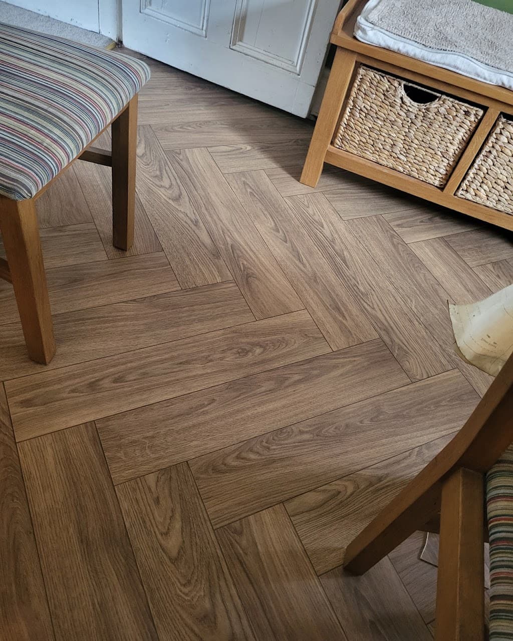 D L Carpets and vinyls