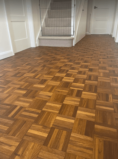 Completely Floorless — Customer photo