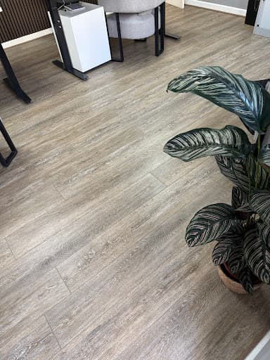 META FLOORS — Customer photo