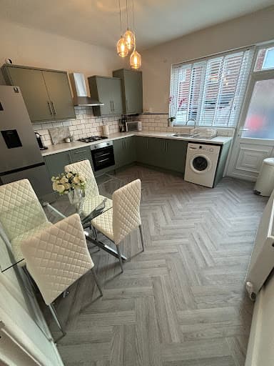 South Manchester Carpets Ltd.. Choose at home service,supply and expert fitting ,delivery available . — Customer photo