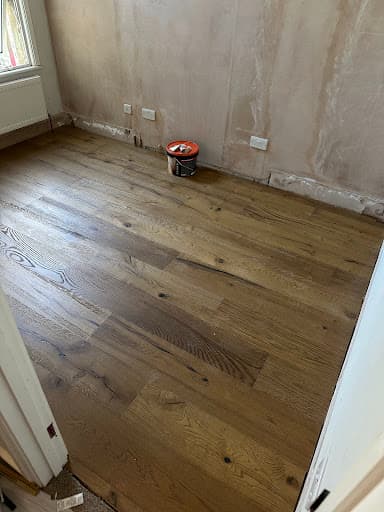 Wood floor fitter — Customer photo
