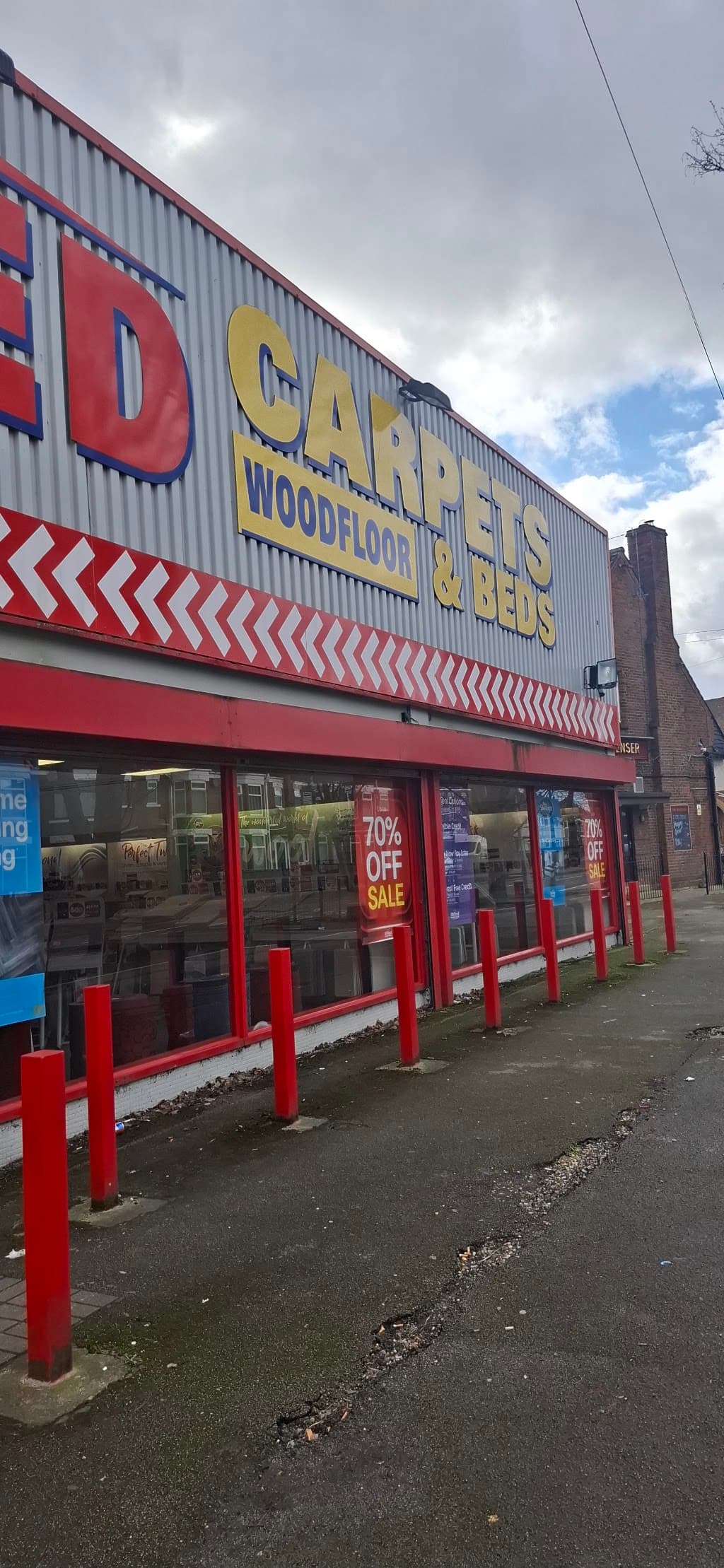 United Carpets and Beds Hull Southcoates Lane