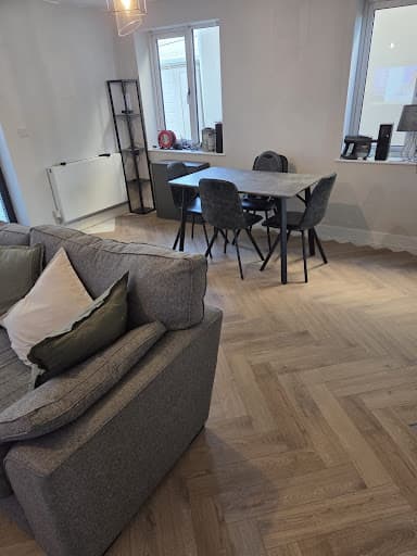 Floor Street — Customer photo