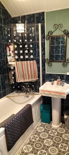 FLOORWORKS NI, Carpets, Vinyl, Laminates — Customer photo